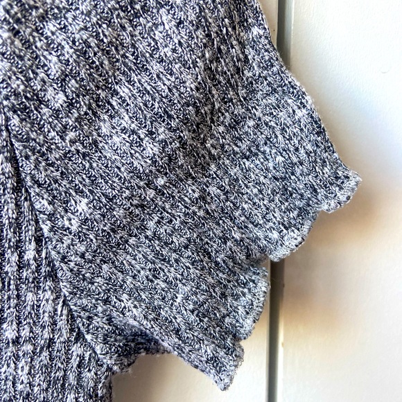 Cropped Garage t-shirt - Picture 3 of 5